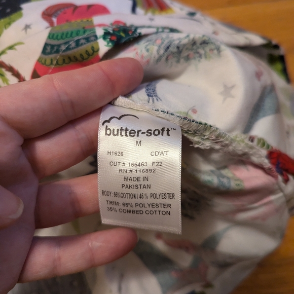 Holiday Christmas dinosaur scrub top Butter-soft by Uniform Advantage size mediu - Picture 3 of 3